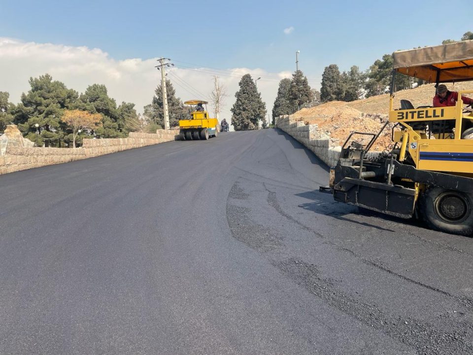 عملیات لکه گیری، تراش و روکش معابر بوستان جنگلی سرخه حصار شامل: بلوار ارغوان، خیابان سرو، سرو شیراز، بنفشه، سرو نقره ای و...